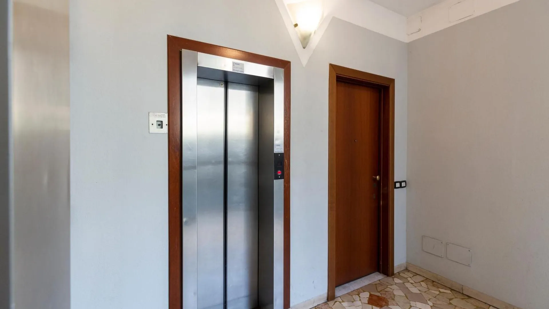 Trendy Corner - Fashion District Daire Milano İtalya