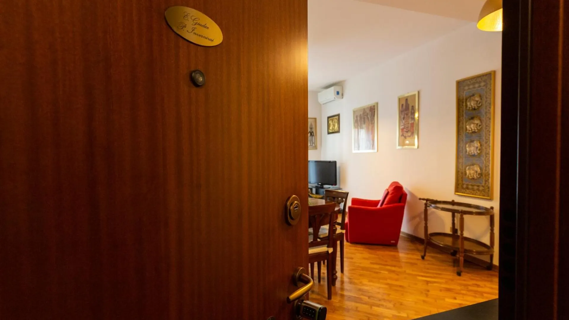 Trendy Corner - Fashion District Daire Milano 0*,