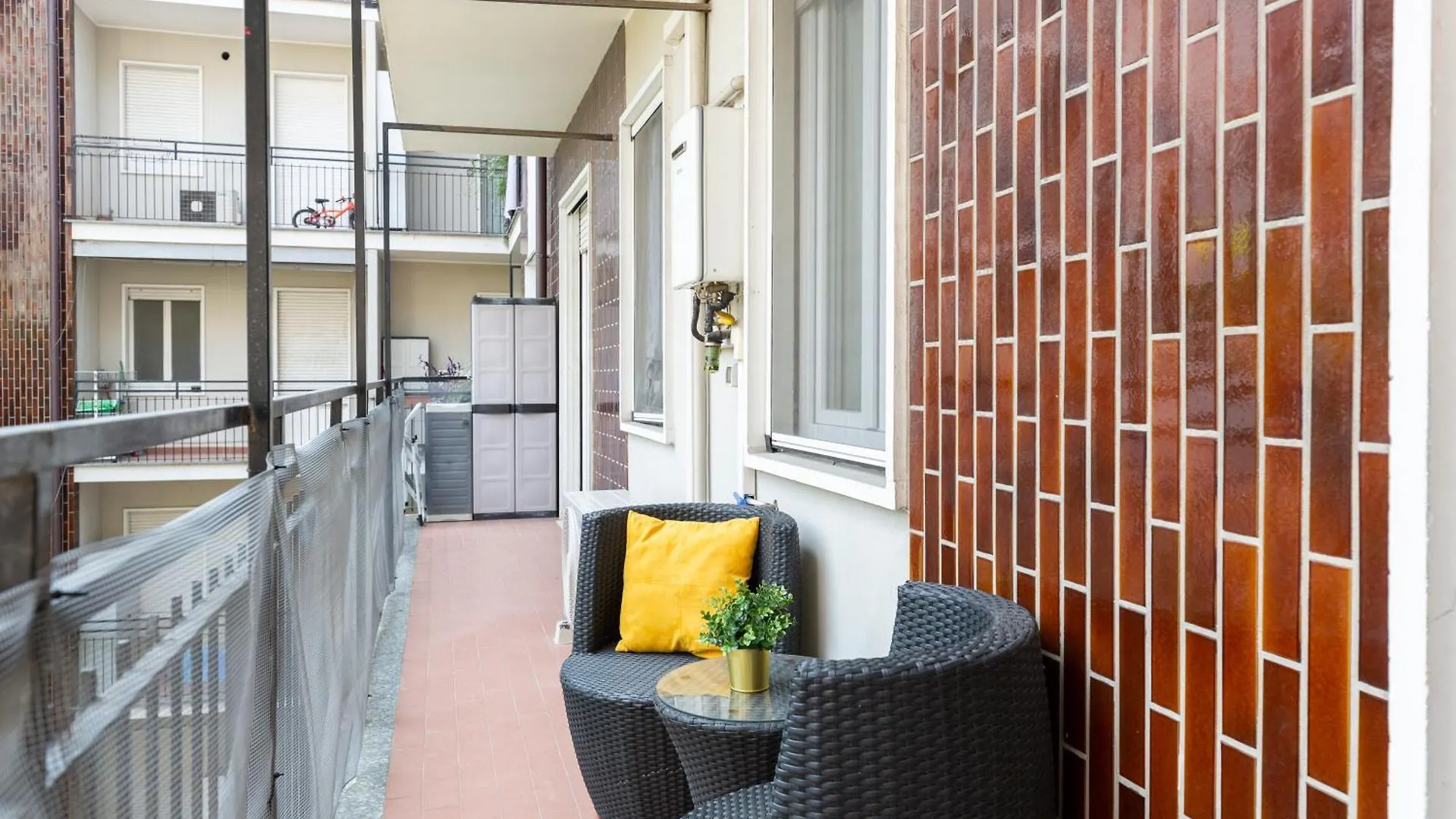 Trendy Corner - Fashion District Daire Milano İtalya