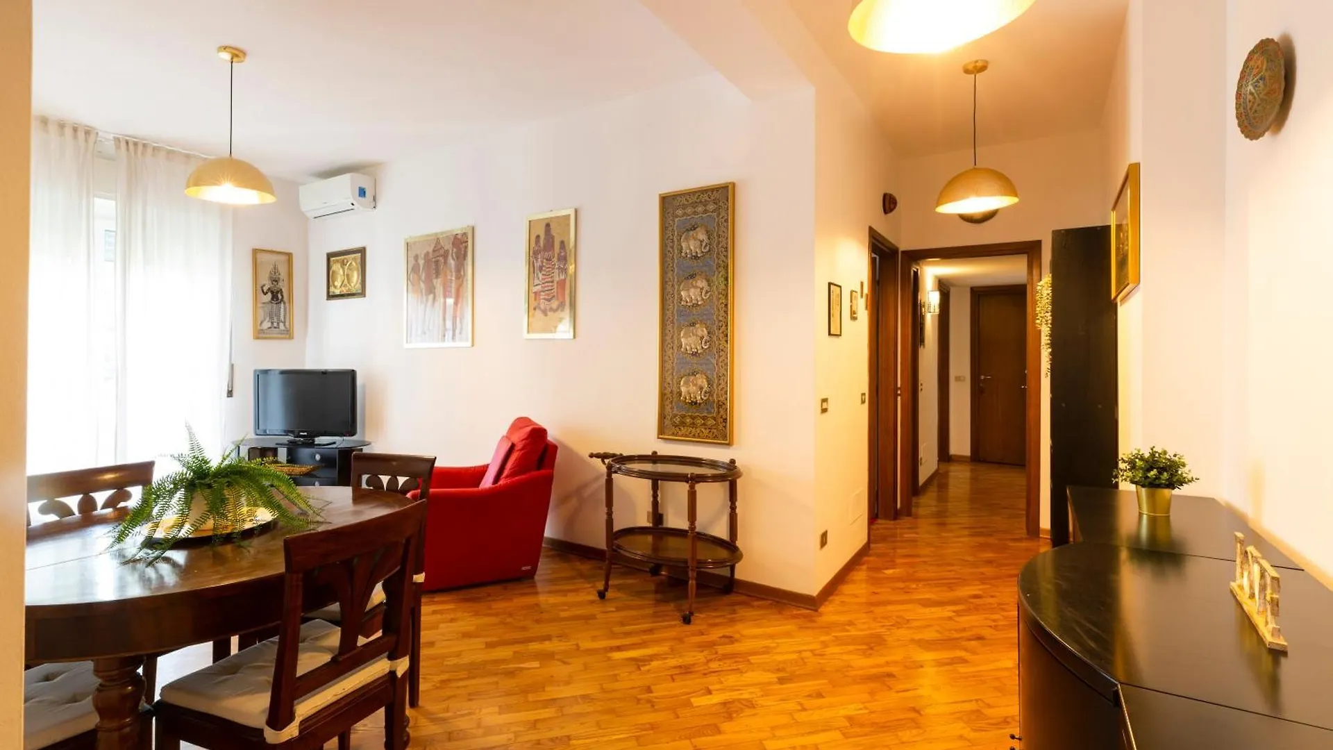 Trendy Corner - Fashion District Daire Milano İtalya