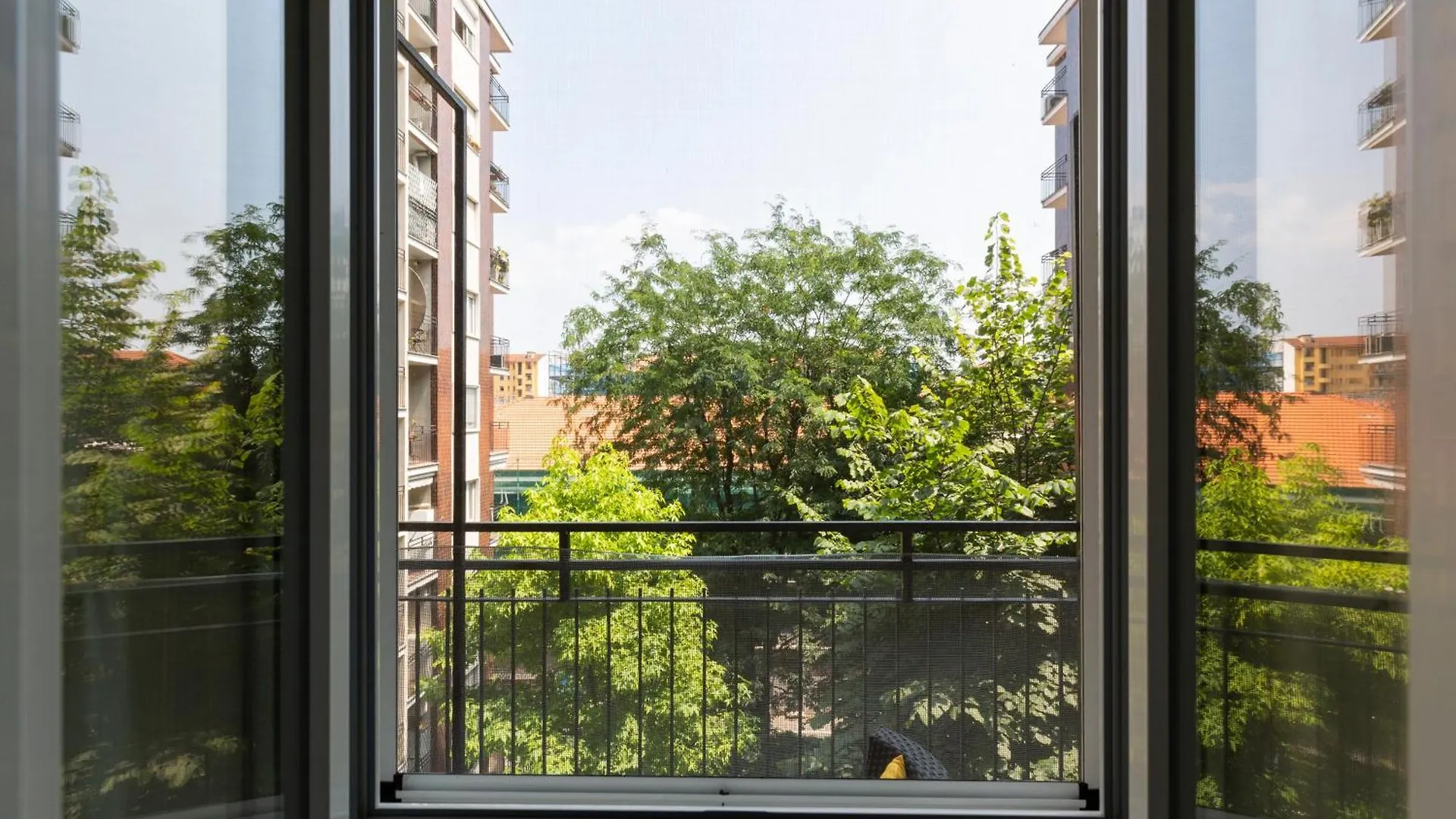 Trendy Corner - Fashion District Daire Milano